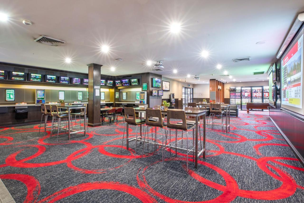 Hotel Nightcap At Ashley Braybrook
